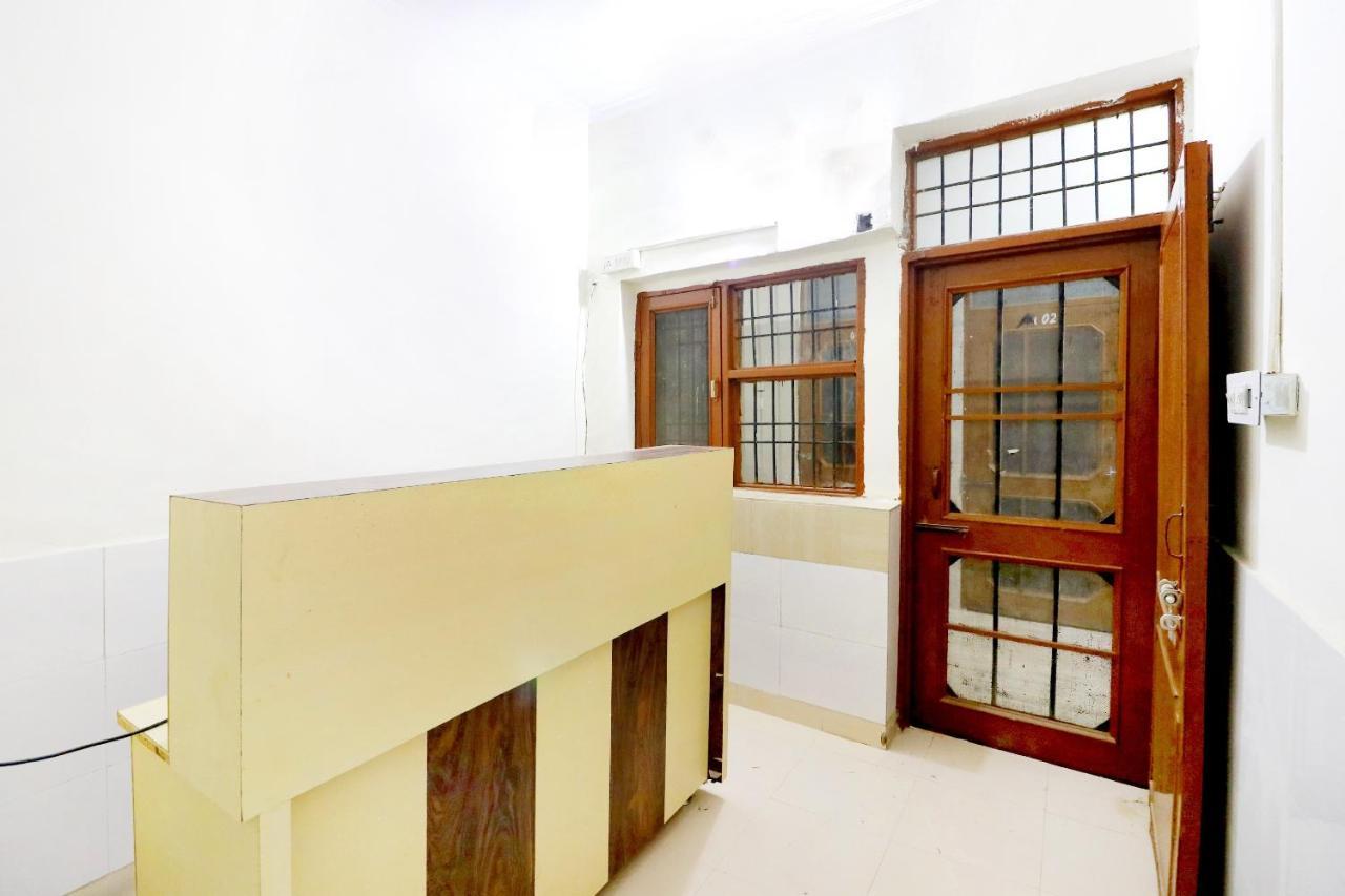 SPOT ON 44679 Hotel Samrat Sohāna Buitenkant foto
